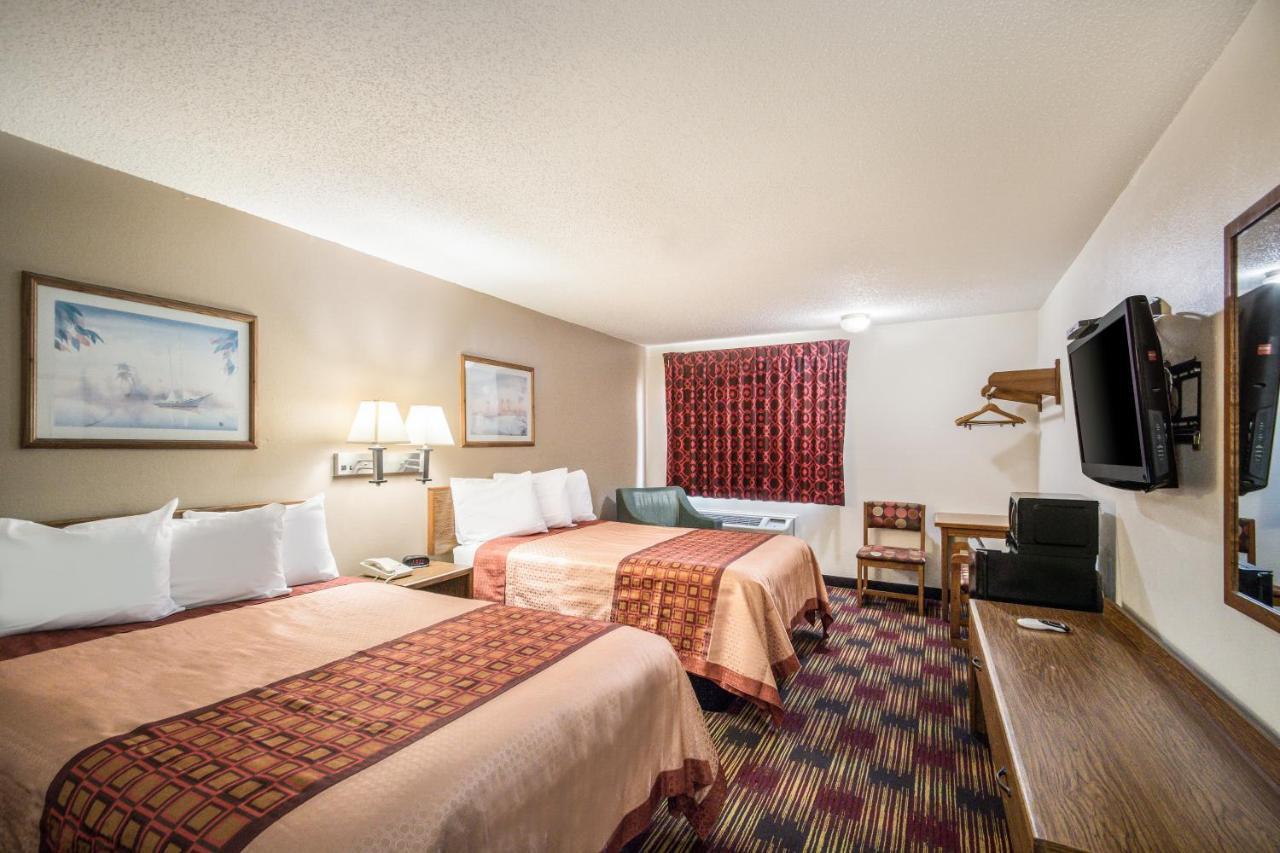 Americas Best Value Inn & Suites Harrisonville Eksteriør billede