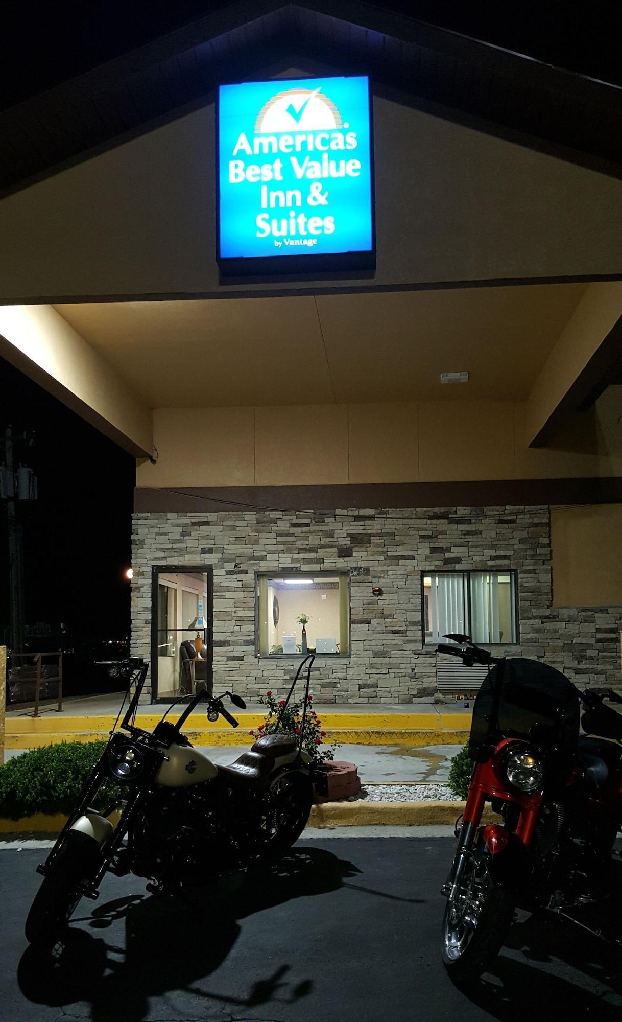 Americas Best Value Inn & Suites Harrisonville Eksteriør billede