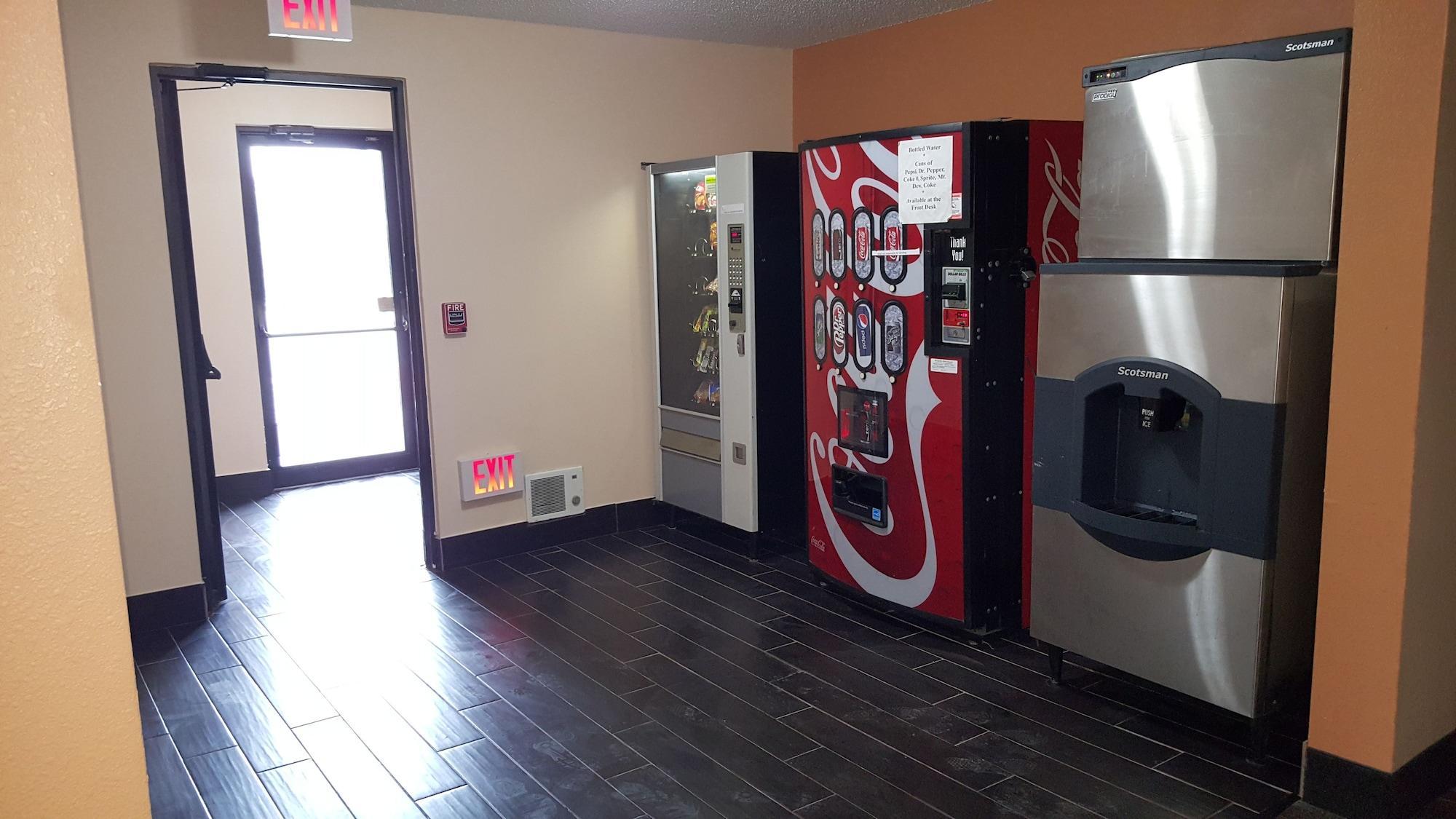 Americas Best Value Inn & Suites Harrisonville Eksteriør billede